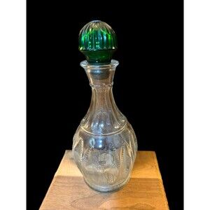 Vtg Avon Emerald Green Stopper  Liquor DECANTER Clear Etched Glass  1980's 10.5”